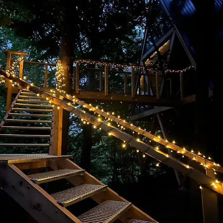 Treehouse Bystreecka Chalet *